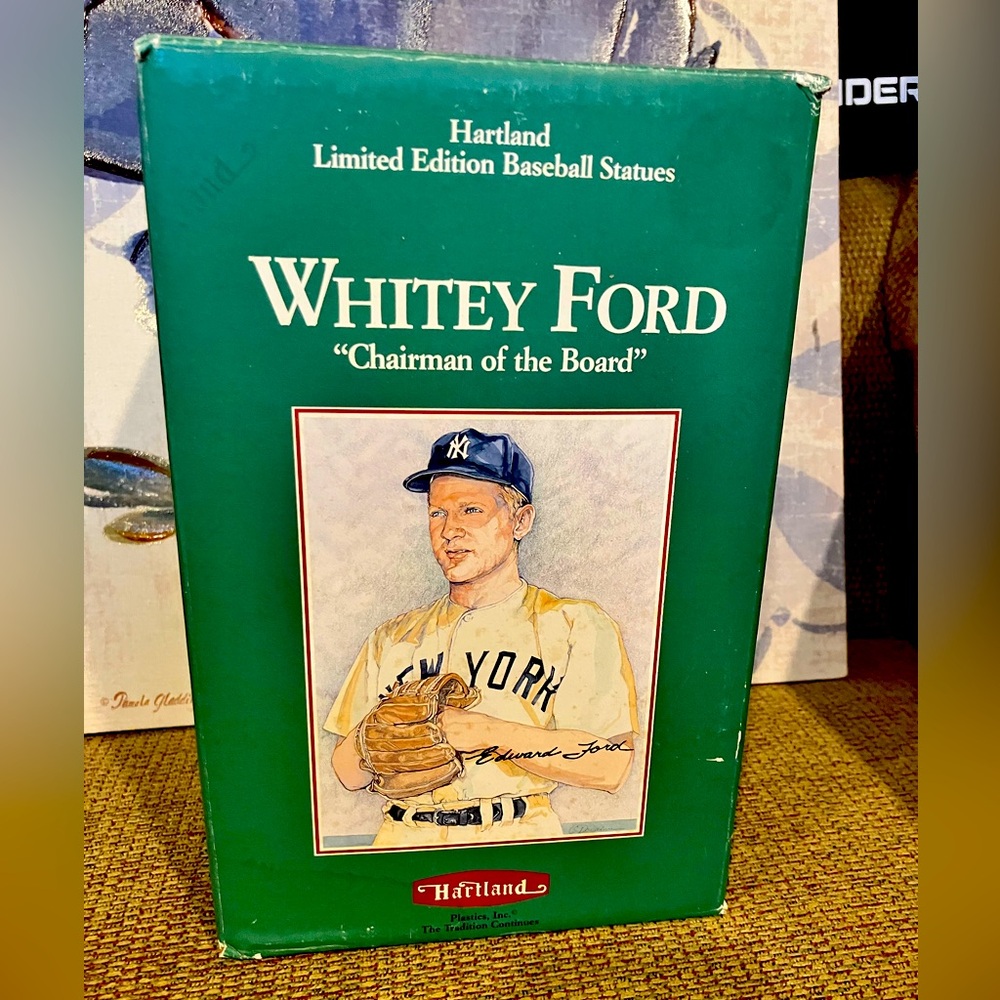 1990 Hartland Limited Edition Baseball Statue of Yankee Pitcher Whitey Ford.